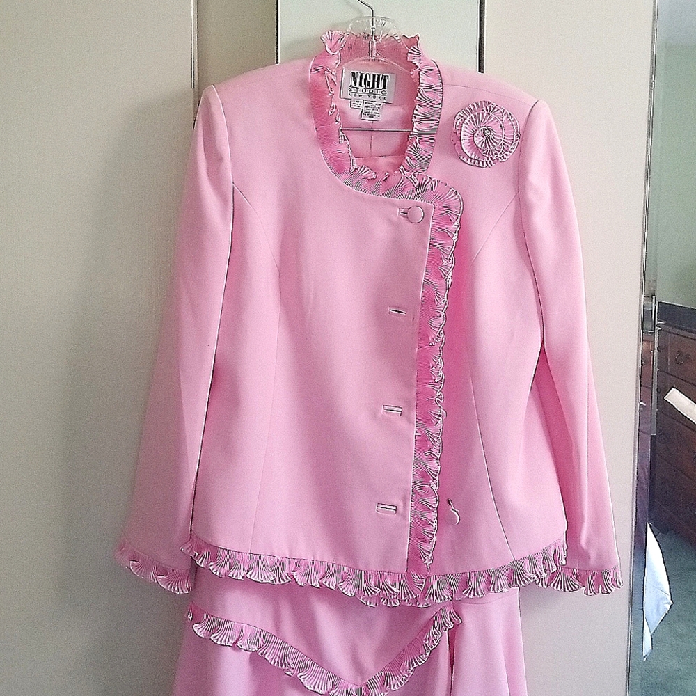 Skirt Suit - 2pc Pink